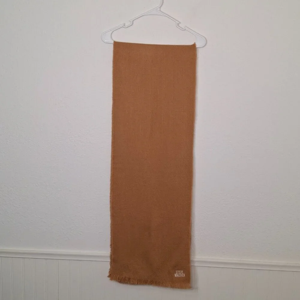 Steve Madden Camel Scarf Sz 78 x 13 Fringed Minimalist Preppy Neutral Academia